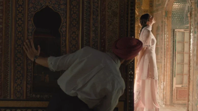 Main Vaapas Aaunga - Imtiaz Ali’s Non-Linear Screenplay and Its Specific Flaw